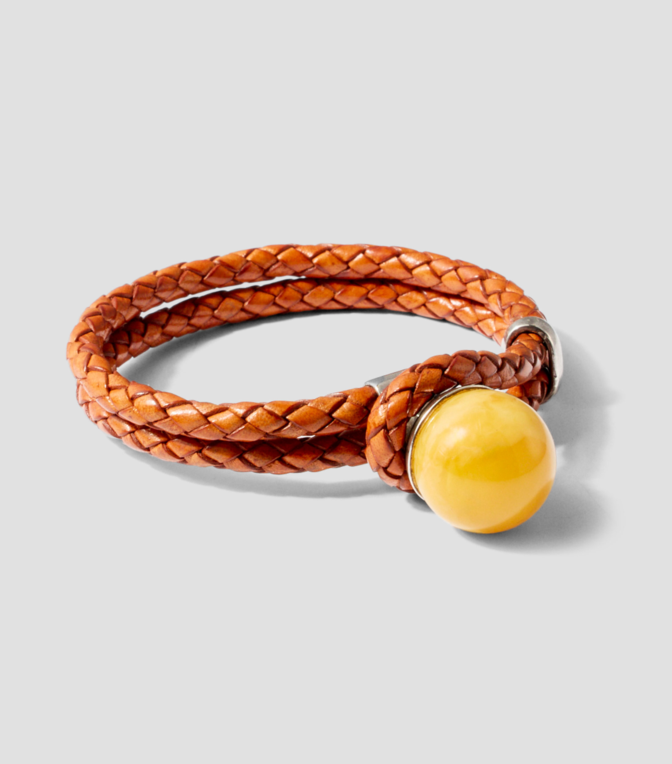 Brazalete en piel con ámbar Mujer
